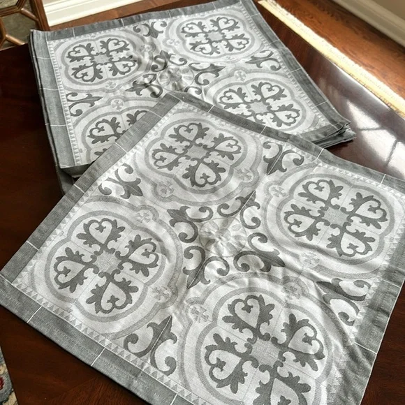 Set of 8 Napkins, new - Picture 3 of 5